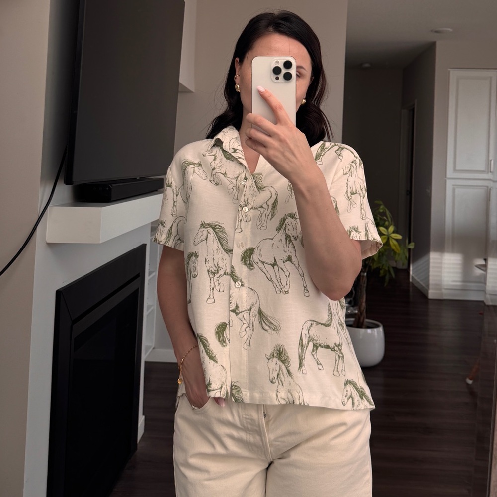 Jane & Delancey Women's Horse Print Button Down Shirt Linen Blend Size M cream